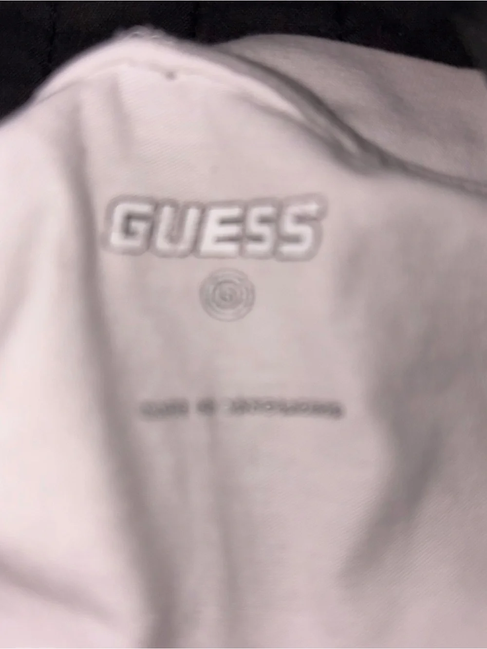 Guess White Short Sleeve Logo Crew Neck Tee - Picture 2 of 5